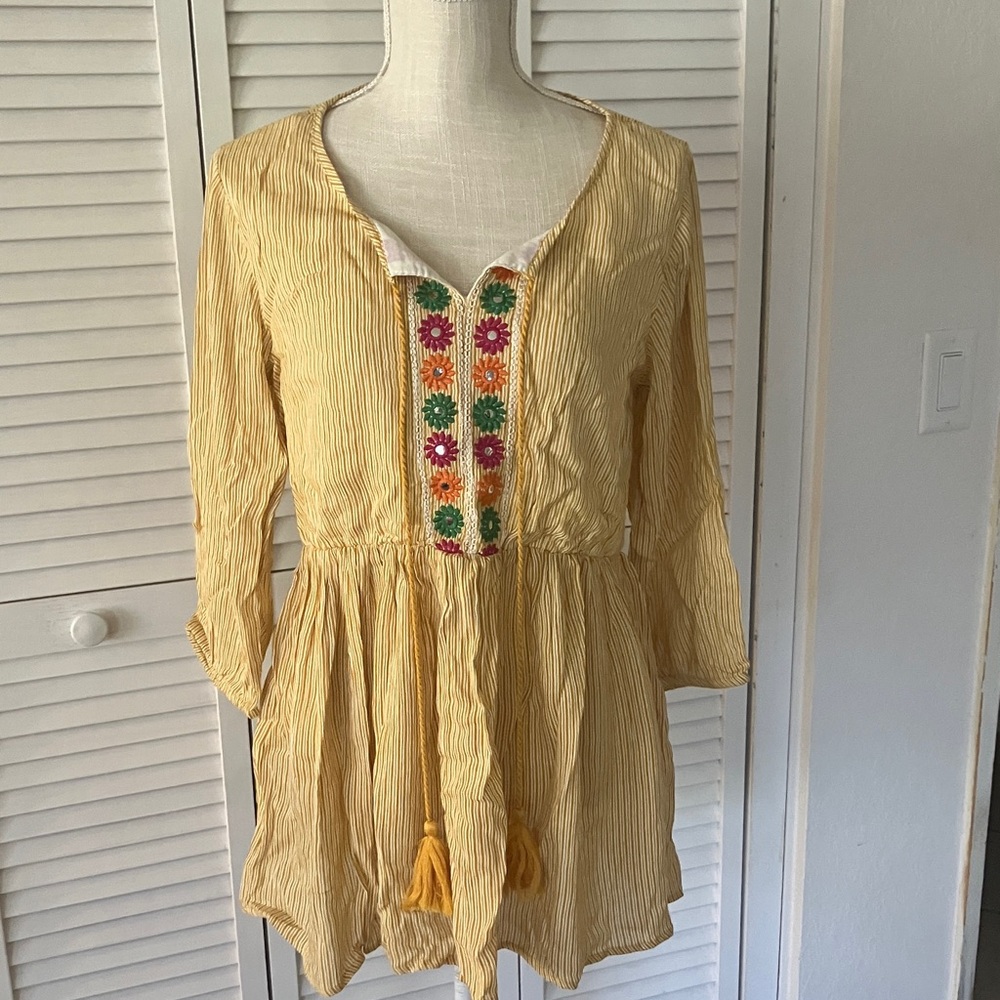STUDIO‎ WEST Yellow Bohemian embroidered top size small, tassels, 3/4 sleeves